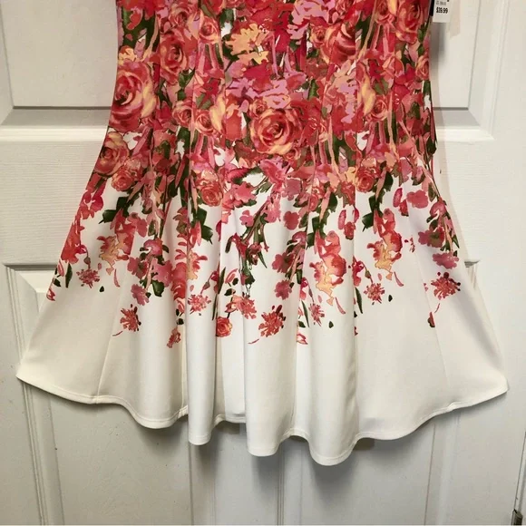 Gabby Skye Sleeveless Floral Fit & Flare Dress - Picture 3 of 16